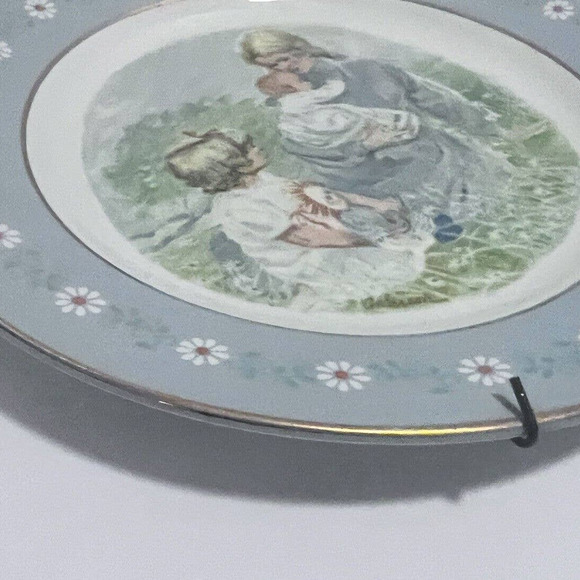 Vintage Tenderness Commemorative Plate Special Edition Avon Productions 1974 - Picture 12 of 16